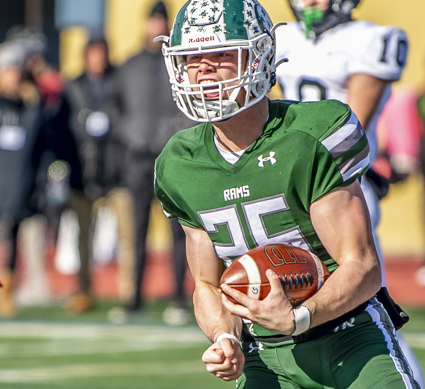 Former Pine-Richland Quarterback Plays for Pittsburgh Power