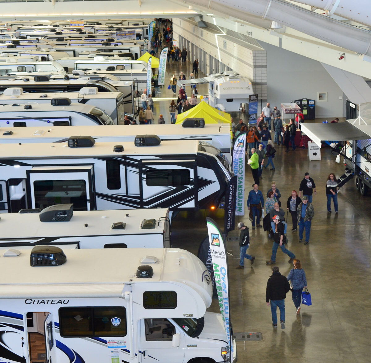 Show director touts travel by RV as 'lots of convenience, lower blood