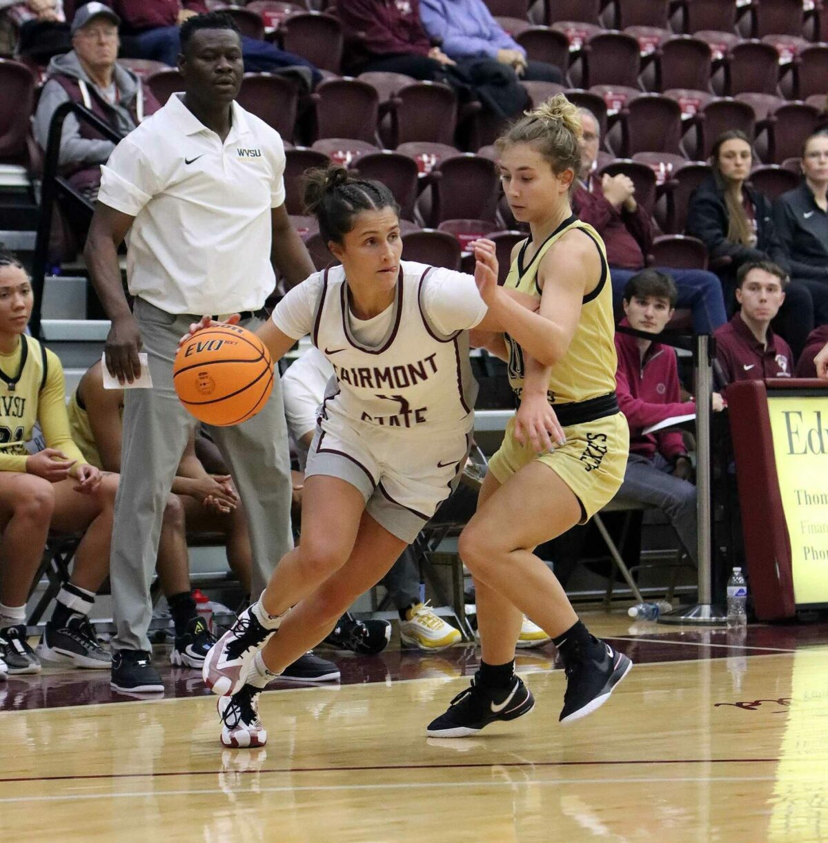 Fairmont State senior guard Alyssa DeAngelo, a Thomas Jefferson graduate,  is making moves to hunt titles, remain atop NCAA Division II scoring race -  Pittsburgh Union Progress